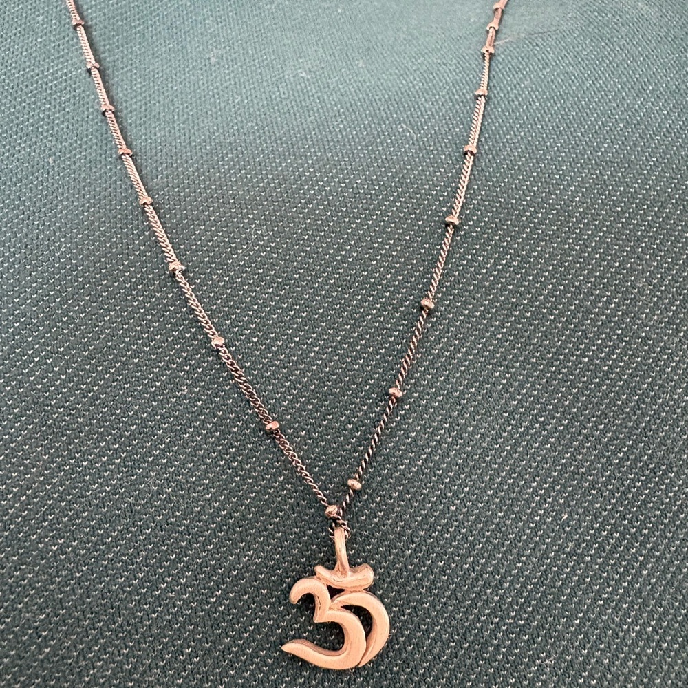 Satya Sterling Silver OM necklace - Picture 2 of 6